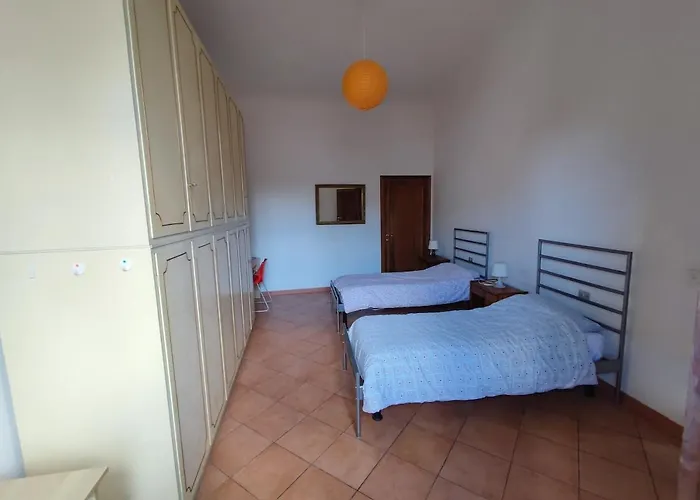 Daire In Florence's Nightlife