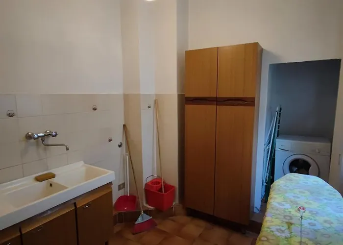 In Florence's Nightlife Daire